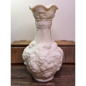 Imperial Glass 10" Ivory Loganberry Vase Grapes Leaves